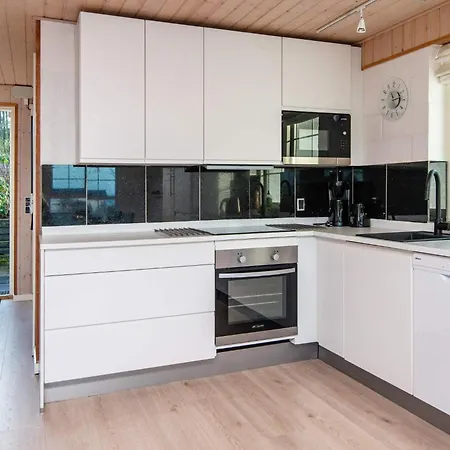 4 Star In Allingabro Tatil Evi *