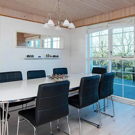 10 Person In Allingabro-by Traum * Nørager