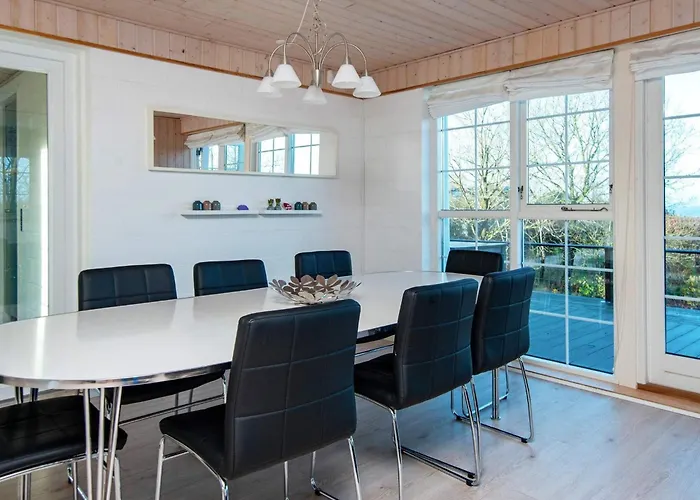10 Person In Allingabro-by Traum * Norager